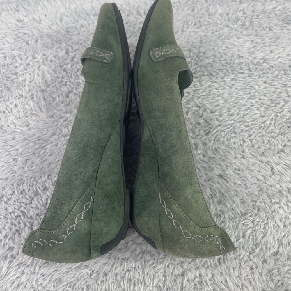 Clarks Artisan Loafers Womens 8M Green Suede Embroidered Slip On Flats - Picture 6 of 8